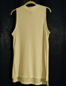 Sleeveless turtle neck